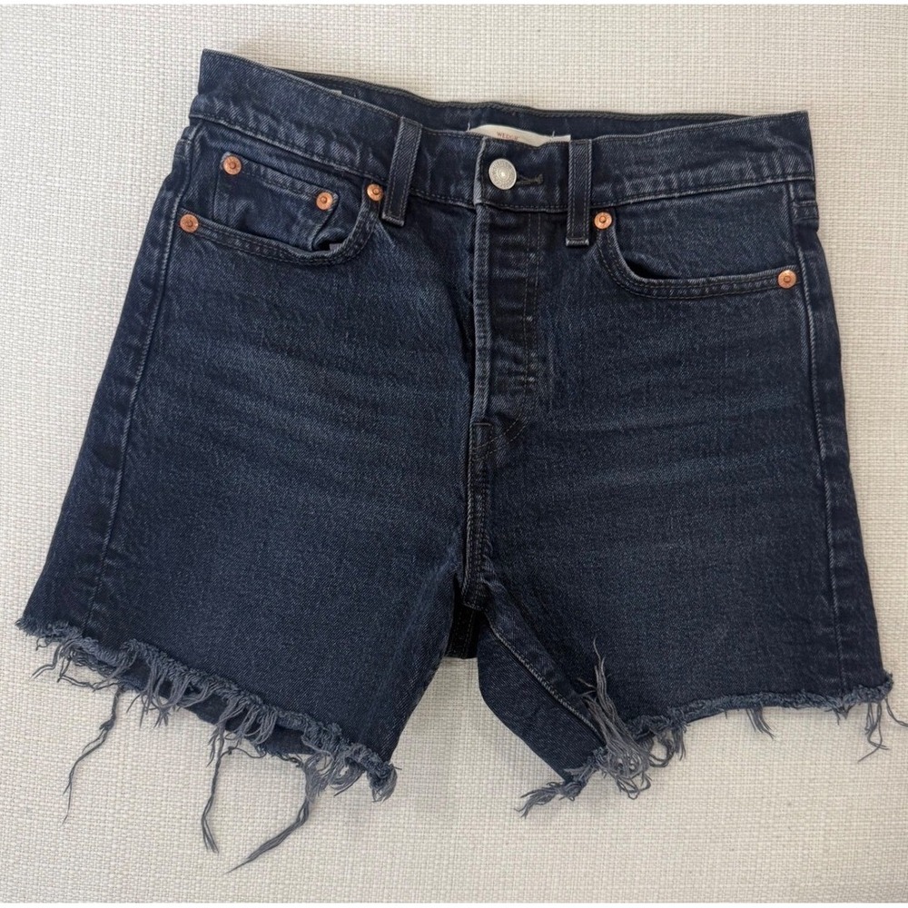 Levis Wedgie Shorts Womens 26 Dark Wash Frayed Hem Denim Excellent